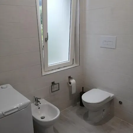 Semesterbostad Calypso Casa San Menaio